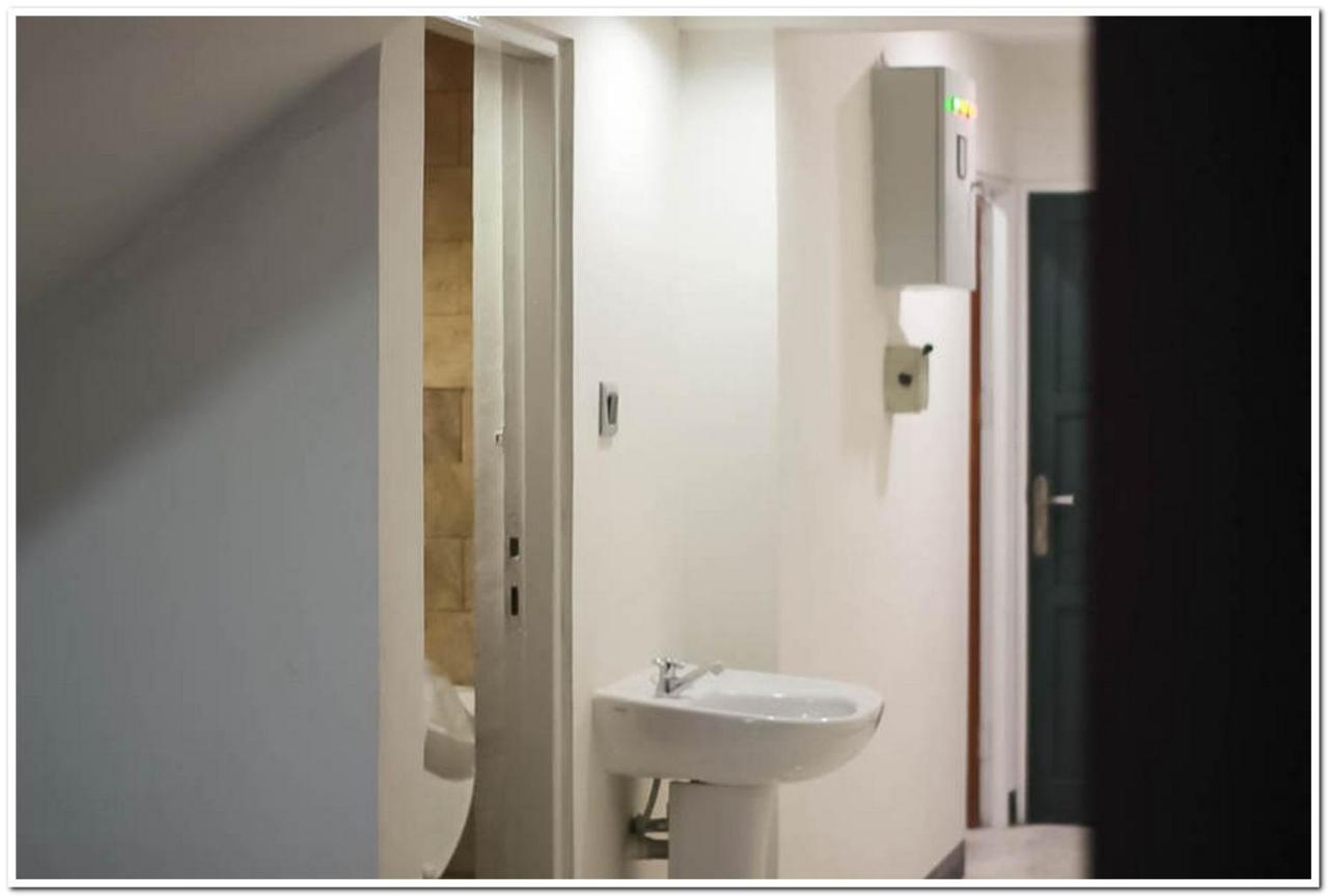 Reddoorz @ Paus Raya Hotel Palangkaraya Exterior photo