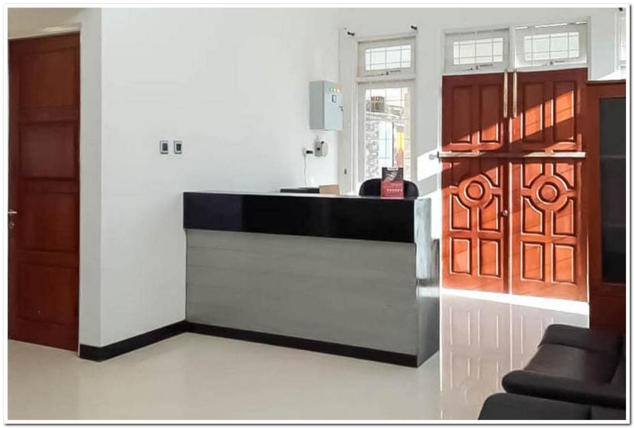 Reddoorz @ Paus Raya Hotel Palangkaraya Exterior photo