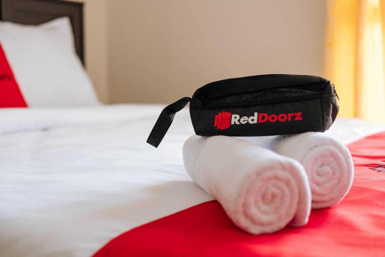 Reddoorz @ Paus Raya Hotel Palangkaraya Exterior photo